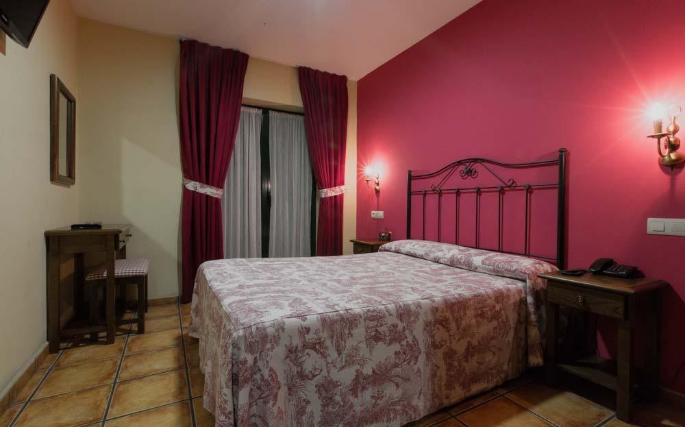 Apartamentos Villa De Cabrales Arenas De Cabrales Exteriör bild